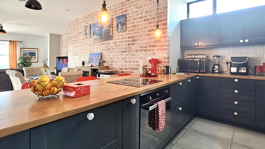 4 Bedroom Property for Sale in Country Club Western Cape